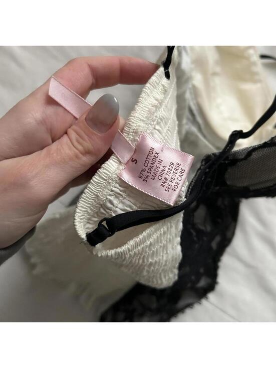 Rue21 Y2K black and white lace corset top with ribbon tie up front Size S - Picture 4 of 7